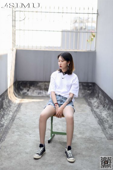 现代女特工穿越凤九的小说